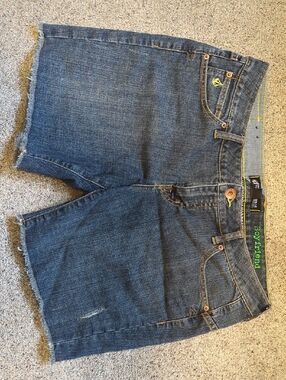 Volcom Boyfriend Cut Denim Shorts in Dark Blue, Size 13
